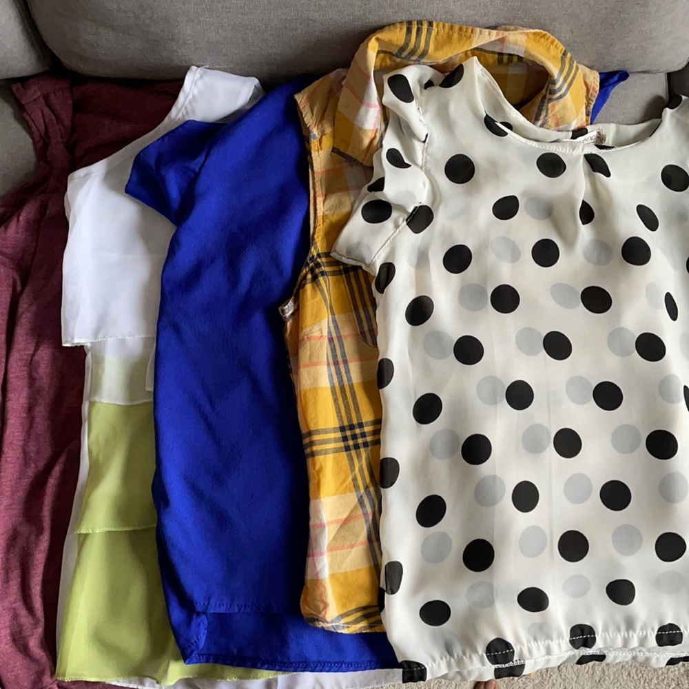 7 tops of size small